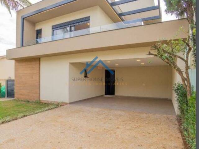 #30 - Casa para Venda em Santana de Parnaíba - SP